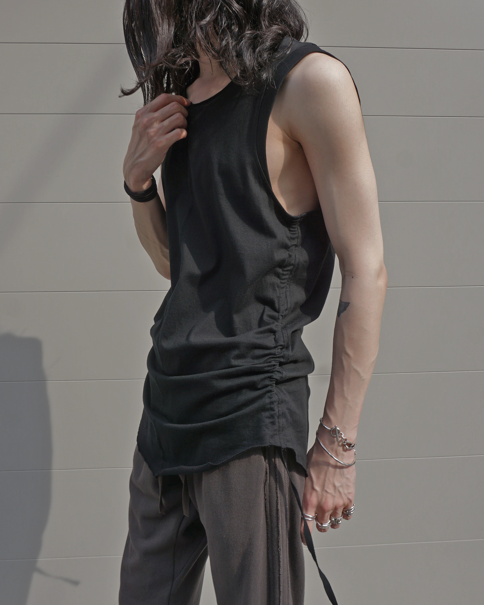 VERSE1131 [ASKYY / LAYERED LINE NO-SLEEVE] – A S K Y Y . S H O P